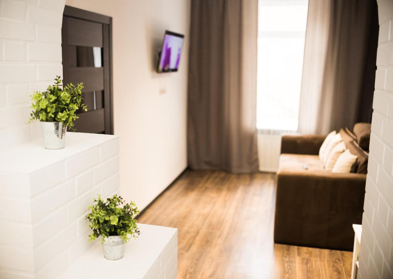 Modern Apartment Лвив Екстериор снимка