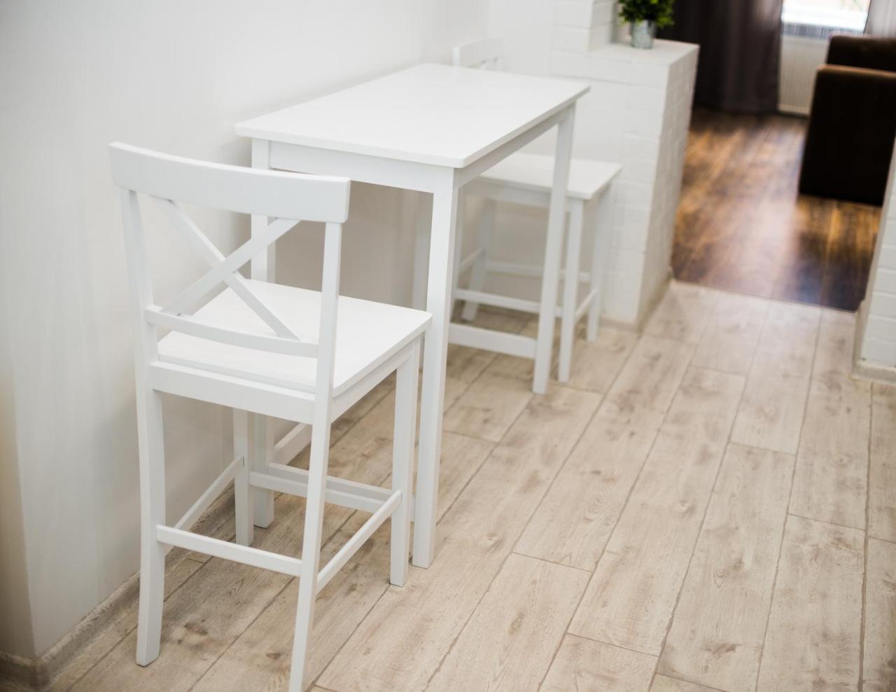 Modern Apartment Лвив Екстериор снимка