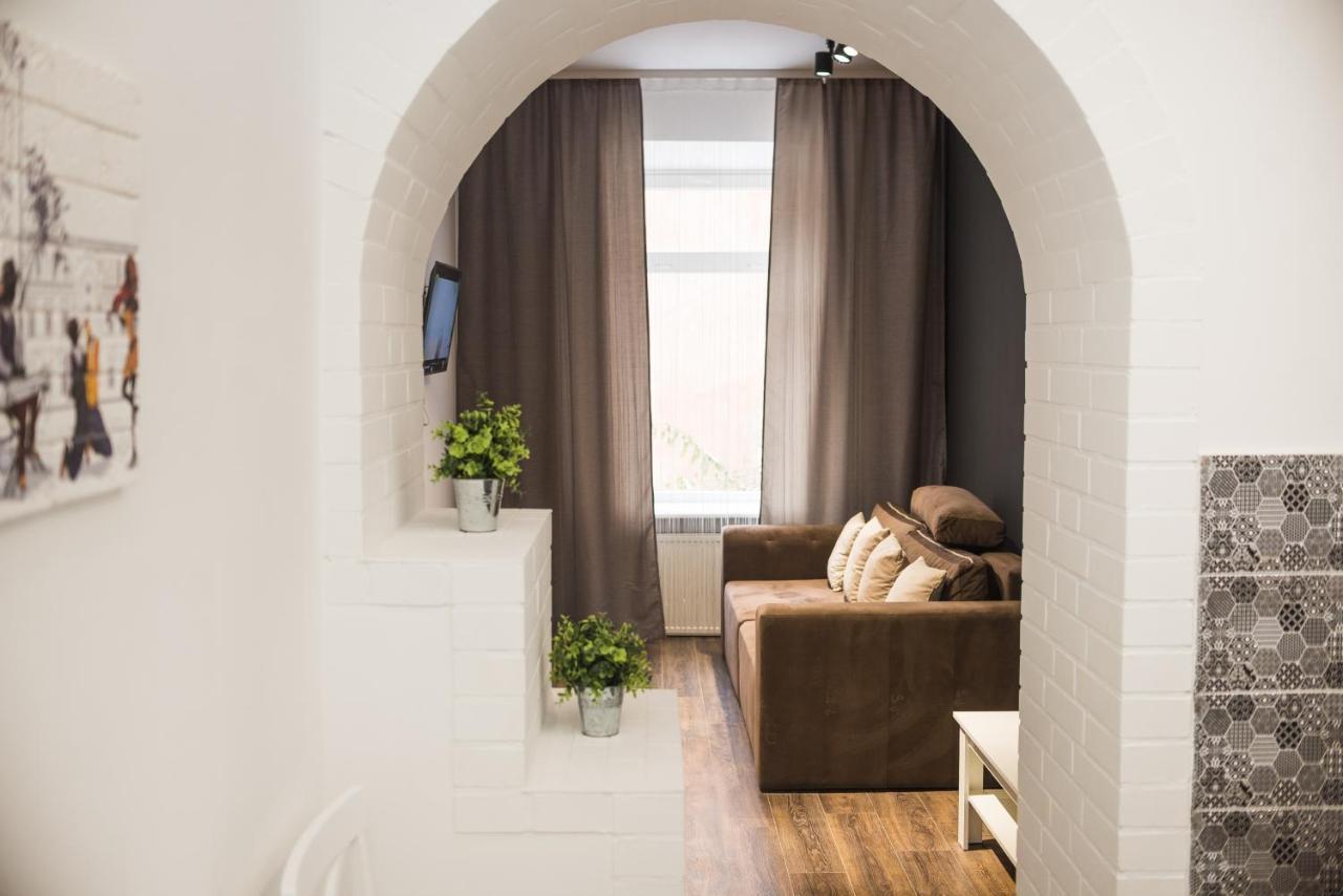Modern Apartment Лвив Екстериор снимка